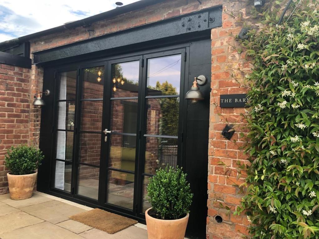 Luxury Barn With Hot Tub, Spa Treatments, Private Dining Little Budworth Exterior photo